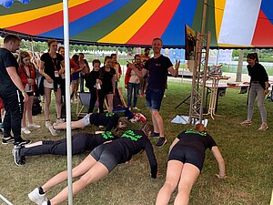 Teilnehmer bei Bewegungsstation