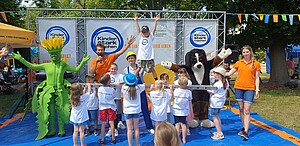 Werbebild für die Initiative "Kinder stark machen"